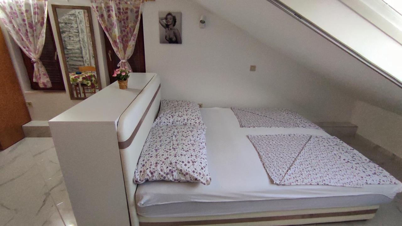 Apartments Sijerkovic تْشيرسيك نوفي المظهر الخارجي الصورة